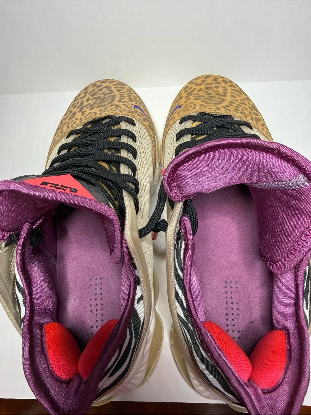Nike Lebron 19 XIX Low Size 8.5 